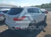 2016 Hyundai Santa Fe photo