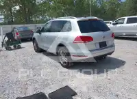 2016 Volkswagen Touareg фото