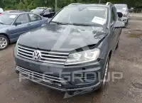 2016 Volkswagen Touareg фото