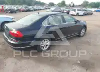 2016 Volkswagen Passat photo