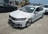 2016 Volkswagen Passat фото