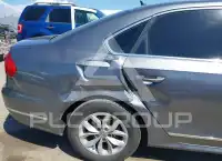 2016 Volkswagen Passat photo