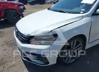 2016 Volkswagen Passat photo