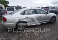 2016 Volkswagen Passat photo