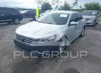 2016 Volkswagen Passat photo
