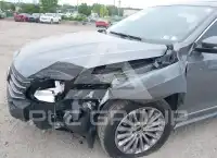 2016 Volkswagen Passat photo