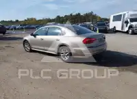 2016 Volkswagen Passat photo