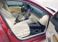 2016 Volkswagen Passat photo