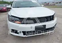 2016 Volkswagen Passat photo