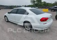 2016 Volkswagen Passat photo