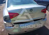 2016 Volkswagen Passat photo
