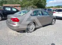 2016 Volkswagen Passat фото