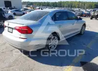 2016 Volkswagen Passat photo
