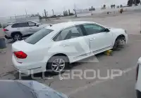 2016 Volkswagen Passat photo