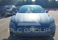2016 Volkswagen Passat photo
