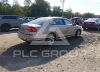 2016 Volkswagen Passat photo