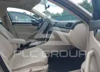 2016 Volkswagen Passat фото