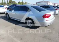 2016 Volkswagen Passat photo