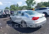 2016 Volkswagen Passat фото