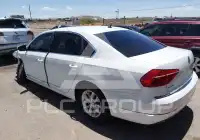 2016 Volkswagen Passat фото