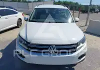 2016 Volkswagen Tiguan фото