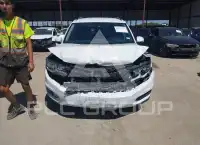 2016 Volkswagen Tiguan фото