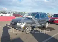 2016 Volkswagen Tiguan фото