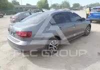 2016 Volkswagen Jetta фото