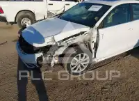 2016 Volkswagen Jetta фото