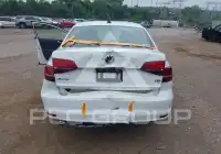 2016 Volkswagen Jetta фото