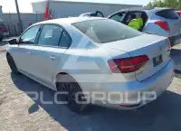 2016 Volkswagen Jetta photo