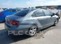 2016 Volkswagen Jetta фото