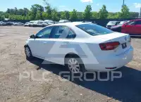 2016 Volkswagen Jetta photo