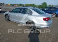 2016 Volkswagen Jetta фото