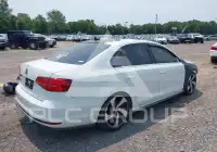 2016 Volkswagen Jetta фото