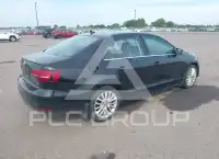 2016 Volkswagen Jetta photo
