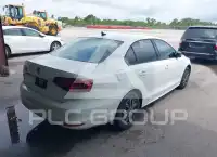 2016 Volkswagen Jetta photo