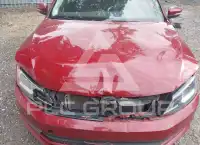 2016 Volkswagen Jetta photo