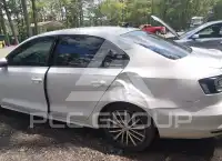 2016 Volkswagen Jetta фото