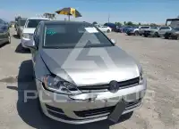 2016 Volkswagen GOLF photo