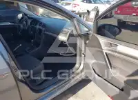 2016 Volkswagen GOLF photo
