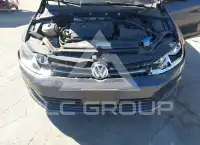 2016 Volkswagen GOLF photo