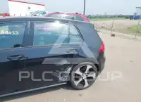 2016 Volkswagen GOLF photo