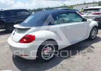 2016 Volkswagen BEETLE photo