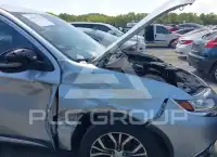 2017 Mitsubishi OUTLANDER фото