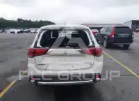 2017 Mitsubishi OUTLANDER photo