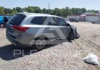 2017 Mitsubishi OUTLANDER photo
