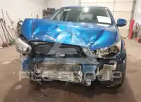 2017 Mitsubishi OUTLANDER фото