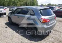 2017 Mitsubishi OUTLANDER photo