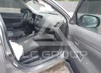 2017 Mitsubishi OUTLANDER фото